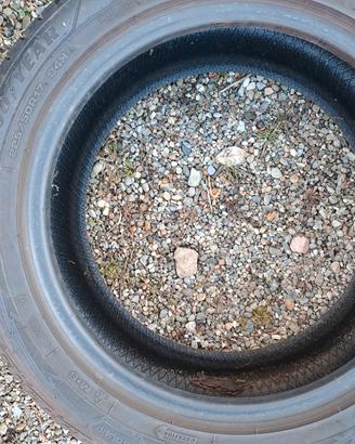 2 gomme invernali