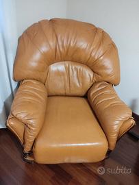 DIVANO IN PELLE CON 2 POLTRONE