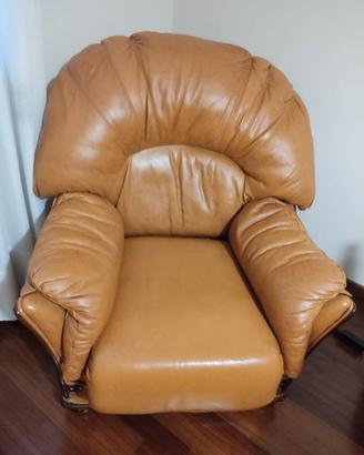 DIVANO IN PELLE CON 2 POLTRONE