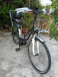 Bici elettrica italiana nuova in alluminio misura 