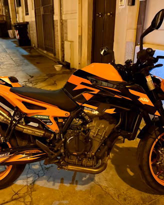 KTM Duke 890 GP + teck pack