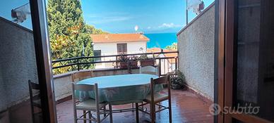Casa su due livelli vista mare