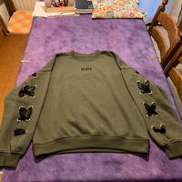 Felpa con particolare lavorazione