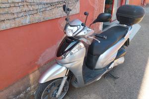 HONDA SH 300 ANNO 2007 EURO 1400.00