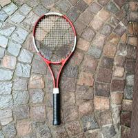 Racchetta da tennis.