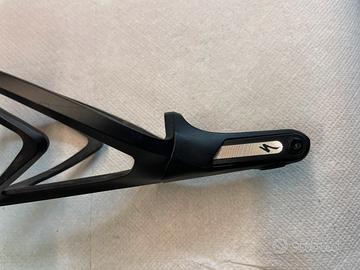 Porta borraccia con attrezzi integrato