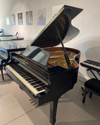 Pianoforte mezzacoda Yamaha C3