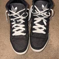 Scarpe da ginnastica Adidas alte nere