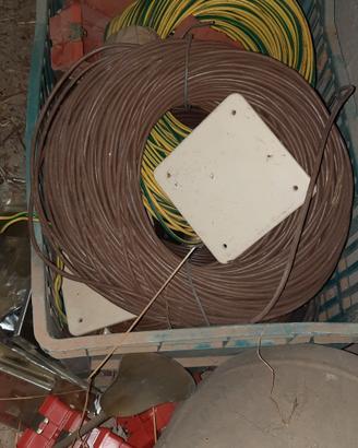 materiale elettrico 