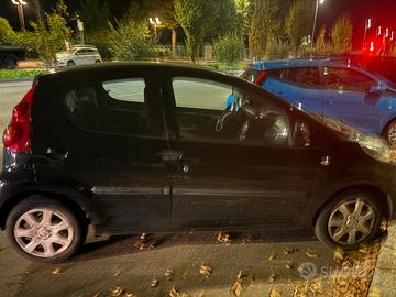 Peugeot 107 2010 benzina