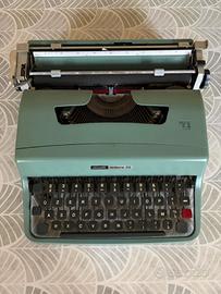macchina da scrivere Olivetti 32 