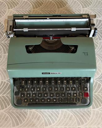 macchina da scrivere Olivetti 32 