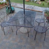 Tavolo e sedie giardino in ferro battuto 