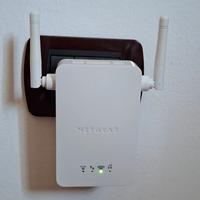 RIPETITORE WIFI NETGEAR WN3000RP E TP-LINK RE200