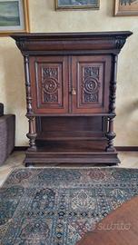 Mobile cabinet neorinascimentale impiallacciato