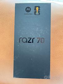 Motorola razr 70