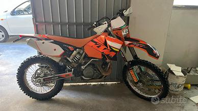 Moto cross ktm 525