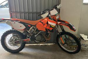 Moto cross ktm 525