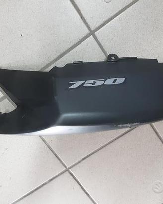 Carena codone posteriroe sx suzuki gsx 750 r 08/10