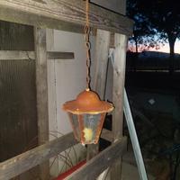 lampada  in ferro e vetro da giardino o patio 