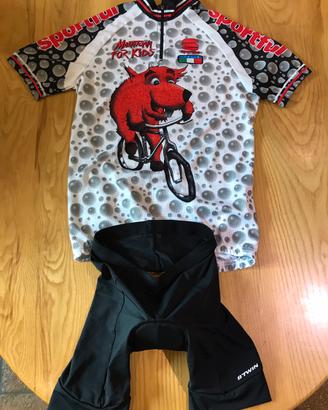Maglietta e pantaloncini da bici