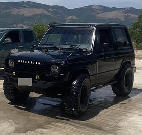 Mitsubishi Pajero L040