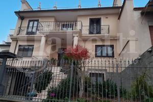 Villa o villino Castel Morrone
