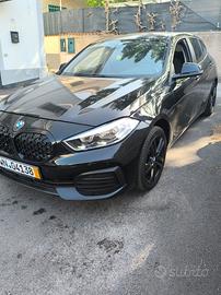 BMW serie 118D Anno 2020 sport  cambio Automatico 