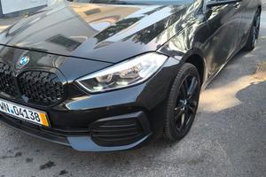 BMW serie 118D Anno 2020 sport  cambio Automatico 