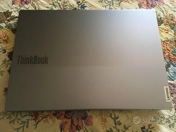 Portatile nuovo ancora imballato.