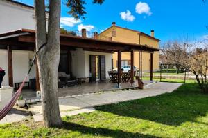 Villa indipendente Camerata Picena