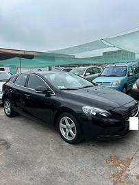 Volvo V40 T2 R-design Kinetic 2.0 Benzina ok neo p