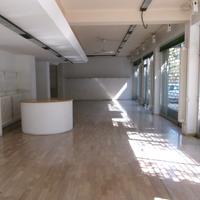 Ampio locale commerciale zona centrale