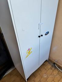 Armadio IKEA bianco 2 ante per cameretta