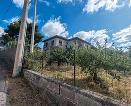 Appartamento indipendente in villa a Ragalna