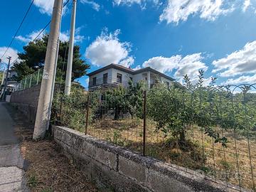 Appartamento indipendente in villa a Ragalna