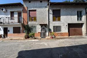CASA DI CORTE A CASATENOVO
