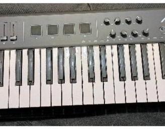 Testiera ALESIS QX49