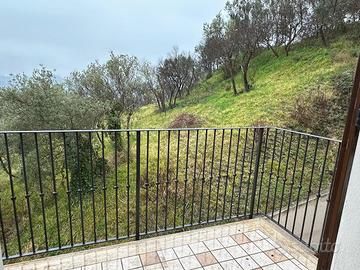 Montefranco appartamento ristrutturato . Terrazzo