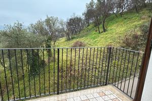 Montefranco appartamento ristrutturato . Terrazzo