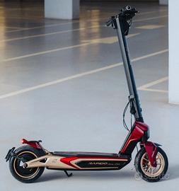Monopattino E-scooter MV AGUSTA rapido serie oro