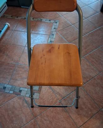 sgabelli in legno e acciaio 