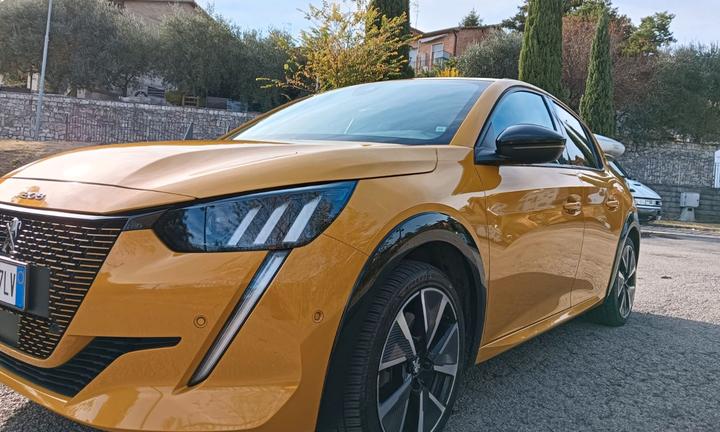 Peugeot e-208 GT 100kW my20 + COLONNINA RICARI