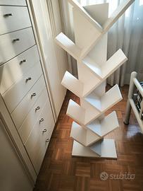 libreria ad albero bianca