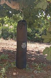 sacco adatto per tutti gli sport di combattimento 