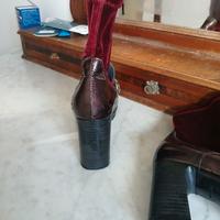 stivaletto in pelle e tessuto vellutato 