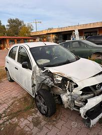 Nissan micra incidentata