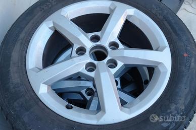 Cerchi con gomme audi originali