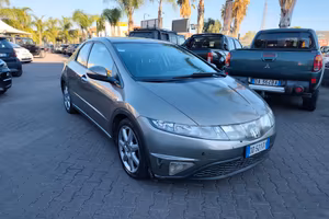 Honda Civic 1.8 i-VTEC 5p. Exclusive impianto GPL