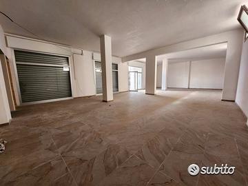 Locale commerciale 129mq